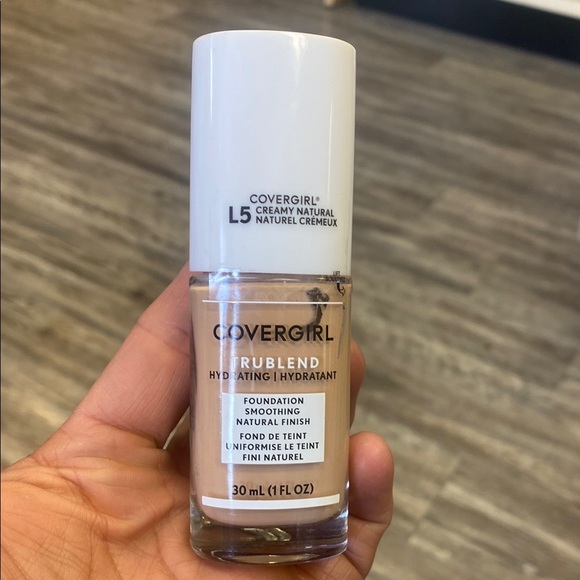Covergirl TruBlend Hydrating Foundation - Creamy Natural - Picture 1 of 1